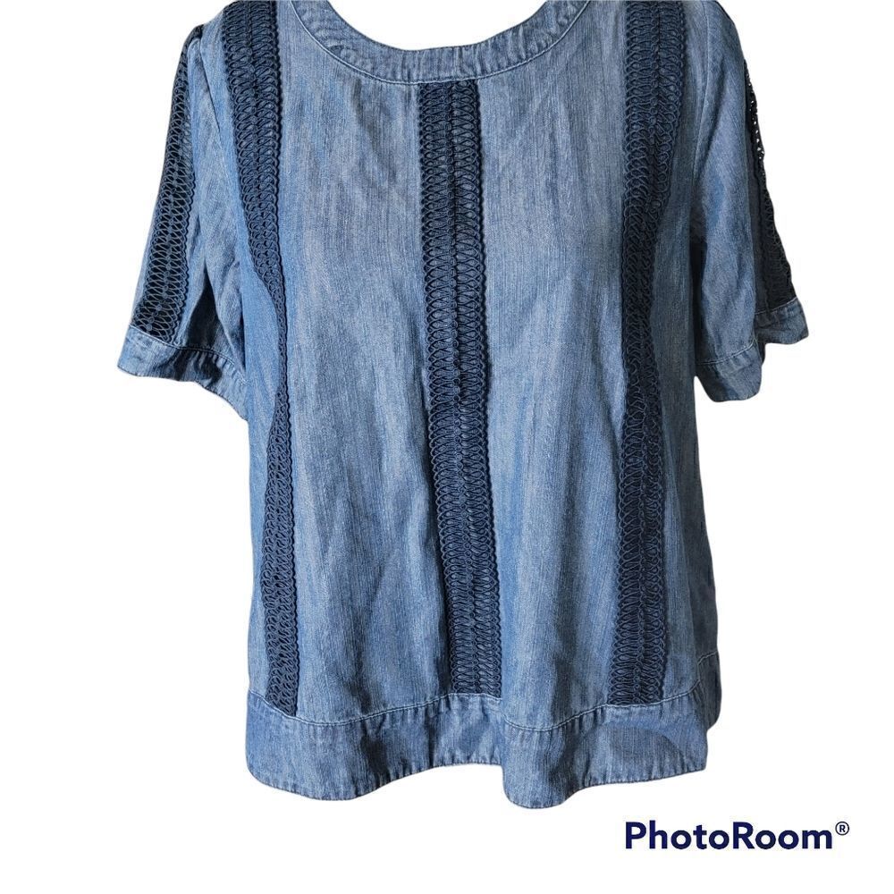 Soft Surroundings Chambray Short Sleeved Top. Size S.